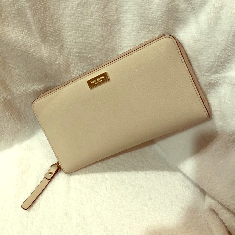 Kate Spade zipper wallet